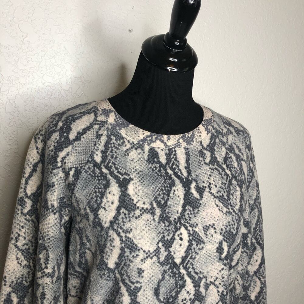 PAIGE cream gray snake python print sweatshirt kn… - image 2